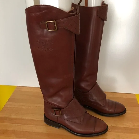 シャネルのブーツ 37,5 CHANEL シャネル CHANEL ショートブーツ 37 5 37ハーフ マトラッセ